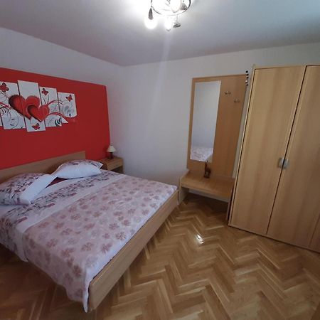 Apartments Diana Vinisce Маріна Номер фото